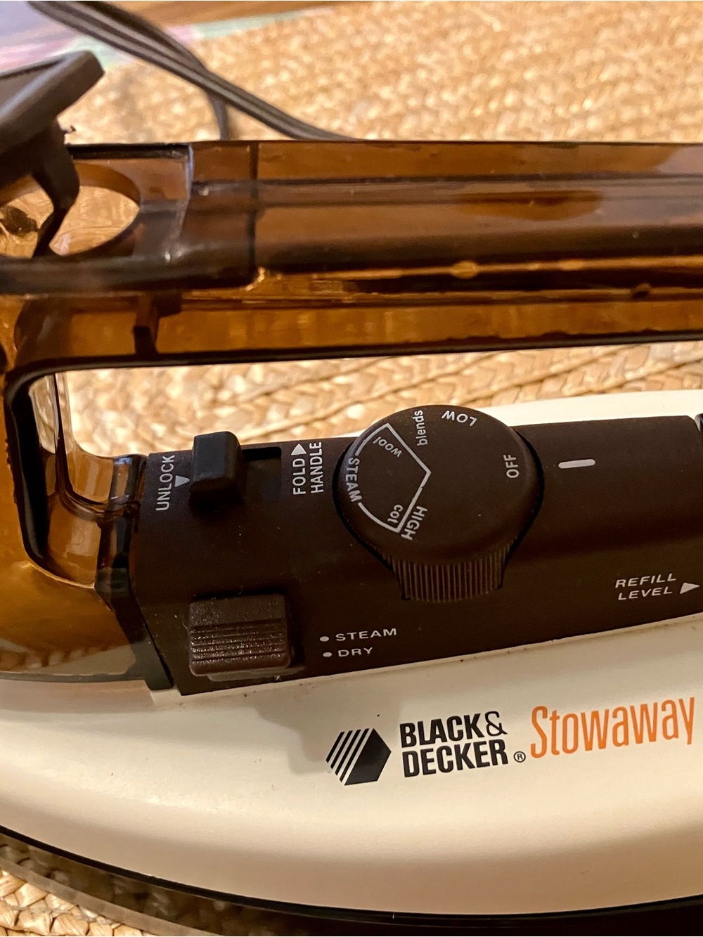 Black & Decker White and Amber Stowaway Travel Steam Iron